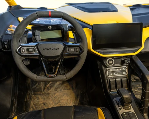 Can-Am-Maverick-R-Cockpit