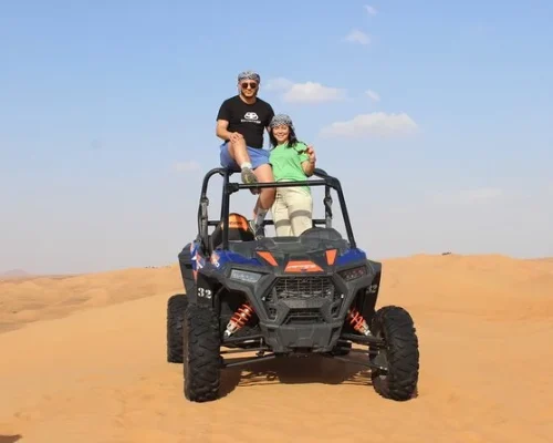 polaris-rzr-couple-dune-buggy